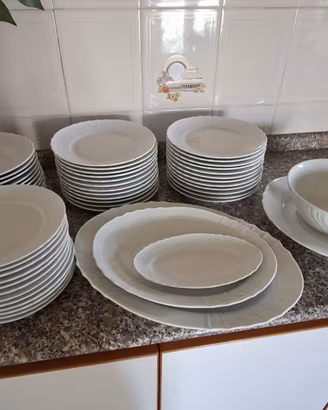 Servizio completo di piatti Richard Ginori