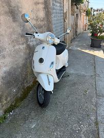 Vespa 125