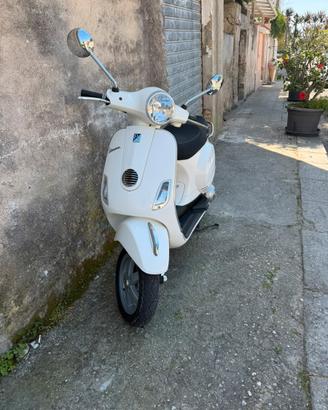 Vespa 125