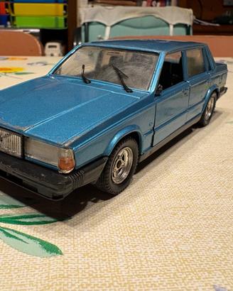 Volvo 760 GLE Polistil 1/25