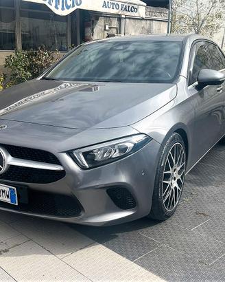 MERCEDES CLASSE A 180 *PACK LUCI*