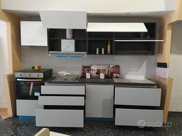 Cucina moderna ,  Nuova 3,00 MT.