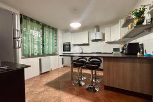 VILLA A SCHIERA A NONE
