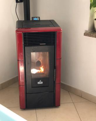 Stufa a pellet Ravelli