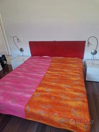 Letto matrimoniale con matterasso