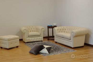 Salotto Chesterfield: Divano, poltrona e pouf