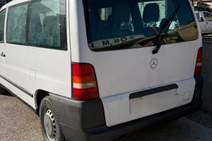 mercedes 9 posti