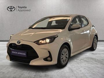 Toyota Yaris Hybrid Active MY22
