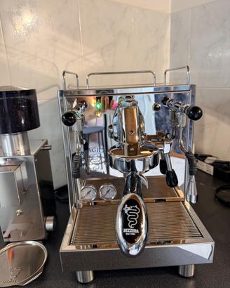 Set Barista Bezzera: Macchina Caffè e Macinacaffè