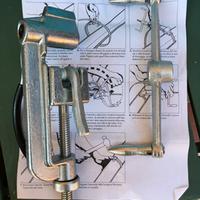 Tenditore per reggetta