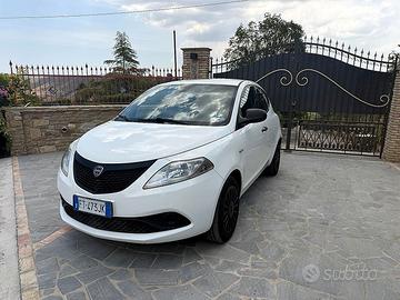 Lancia Ypsilon 1.2 69 CV 5 porte GPL Ecochic Elefa