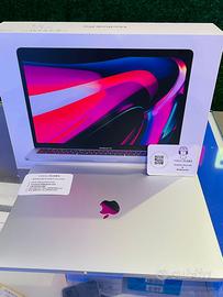 MacBook pro 13 2022 8GB RAM 1TB SSD M2