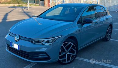 VOLKSWAGEN Golf 8ª serie - 2.0 TDI DSG 150 CV
