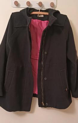 Cappotto Prenatal nero con fodera rosa