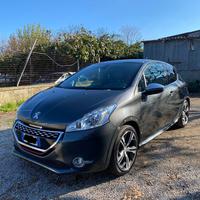 Peugeot 208 gti thp 200