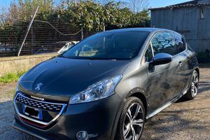 Peugeot 208 gti thp 200