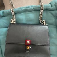 Borsa Fendi kan