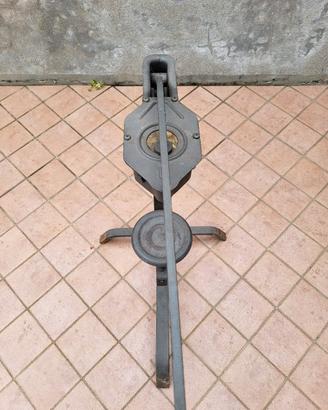 tappatrice per tappi di sughero 