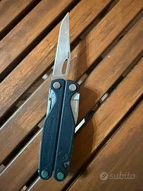 Leatherman Charge Plus + custodia + accessori