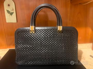 Borsa nera in pelle  intrecciata
