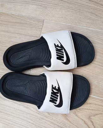 Ciabatte Nike 