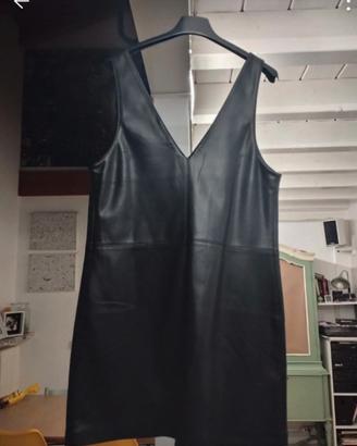 Vestitino corto similpelle nero