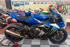 Yamaha R1