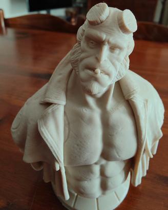 Hellboy, statua busto, action figure. 