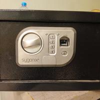 cassaforte con impronta digitale 