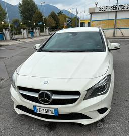 Mercedes CLA200
