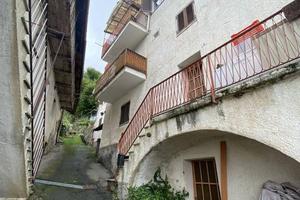 Appartamento e cantina a Gravere (TO)