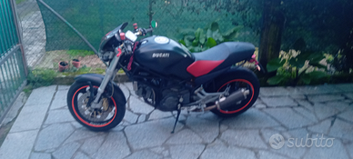 Ducati Monster 900