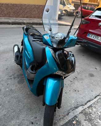 carene sh 125 2020>>