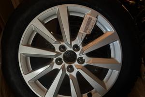 Set gomme invernali con cerchio Audi originale