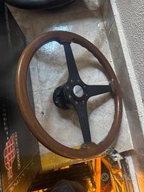 Volante Momo in legno vintage e mercedes W202