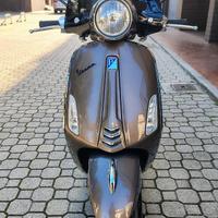 Vespa primavera 125