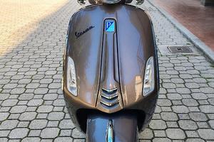 Vespa primavera 125