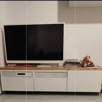 TV Ikea 48", casse Ikea, mobile, chromecast
