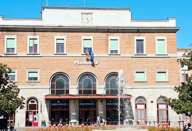 Stanza singola a 310 euro con balcone-PIACENZA