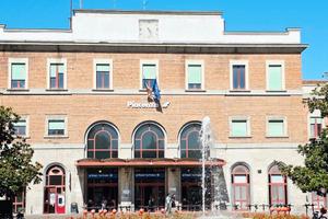 Stanza singola a 310 euro con balcone-PIACENZA