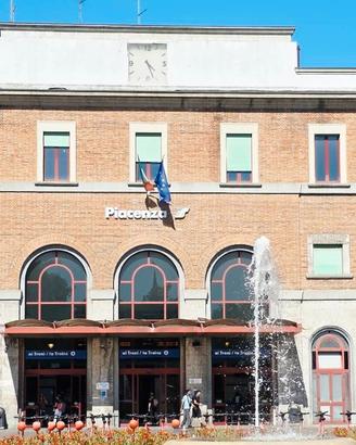 Stanza singola a 310 euro con balcone-PIACENZA