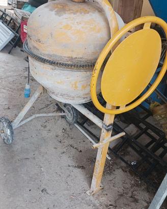 Bétoniera buone condizioni 190€