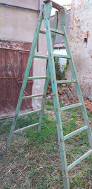 Scala in legno doppia salita