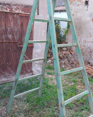 Scala in legno doppia salita