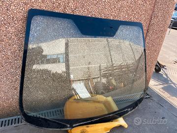 Parabrezza Ford Fiesta 2015