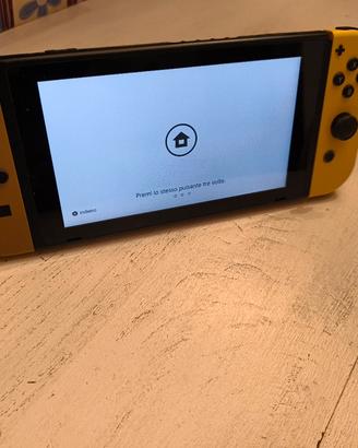 Nintendo Switch Ed. limitata Pokemon + 4 Giochi