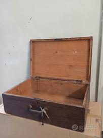 Valigia in legno antico anni '20