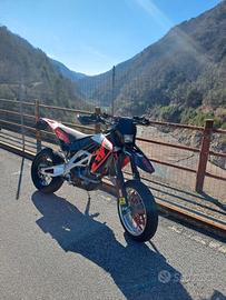 Aprilia sxv 