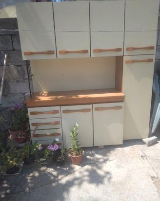Vecchia  credenza anni 1970