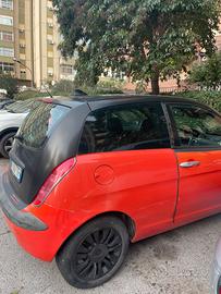 Lancia Ypsilon Momo design limited edition